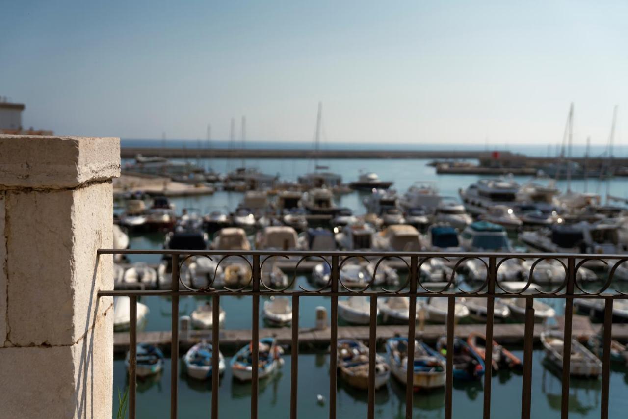 B&B Palazzo Vittoria Μπισέλιε Εξωτερικό φωτογραφία
